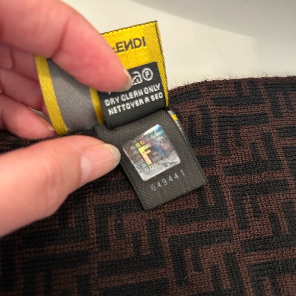 Fendi Zucca Scarf - Picture 3 of 4